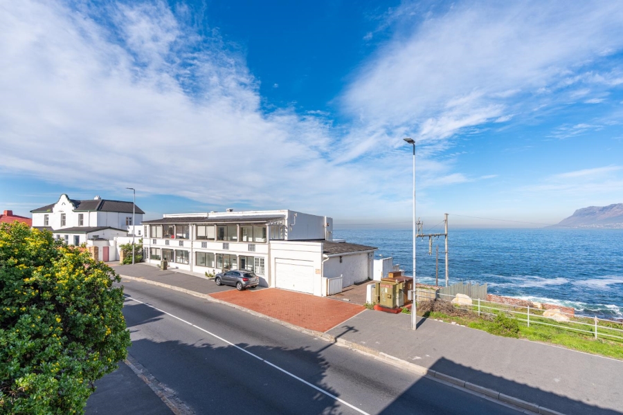 4 Bedroom Property for Sale in Kalk Bay Western Cape